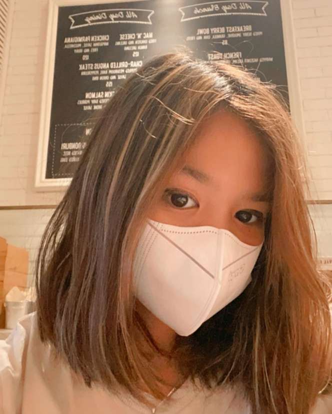 5 Potret Gaya Modis Safeea Putri Ahmad Dhani 