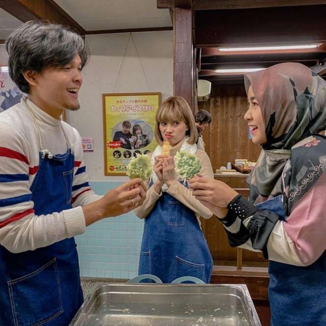Potret 9 Seleb Jadi 'Obat Nyamuk', Raffi Ahmad Paling Kocak!