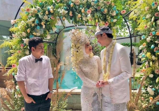 Potret 9 Seleb Jadi 'Obat Nyamuk', Raffi Ahmad Paling Kocak!