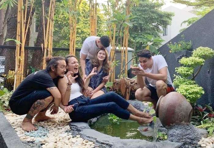 Potret 9 Seleb Jadi 'Obat Nyamuk', Raffi Ahmad Paling Kocak!
