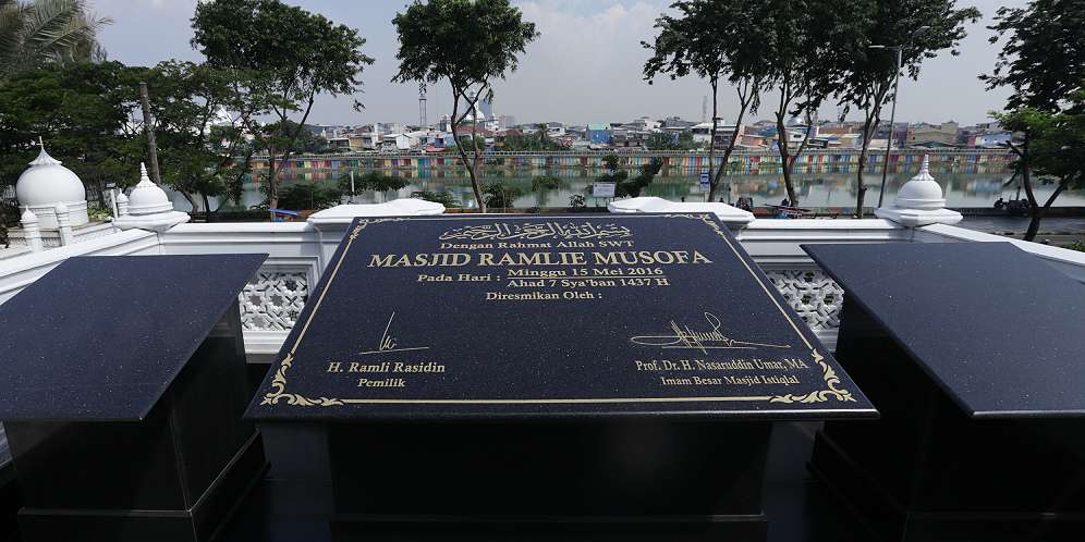 FOTO: Pesona Masjid Ramlie Musofa, Taj Mahal-nya Jakarta