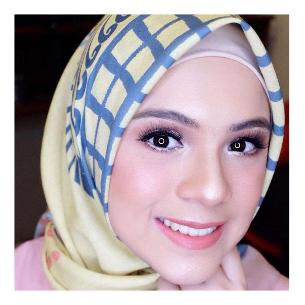 6 Potret Nycta Gina Tampil Full Makeup, Bikin Pangling!