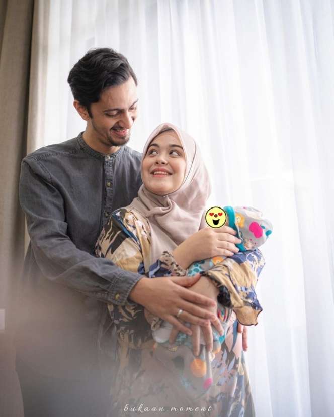 7 Pasangan Seleb Perdana Sambut Ramadan Bersama Sang Buah Hati
