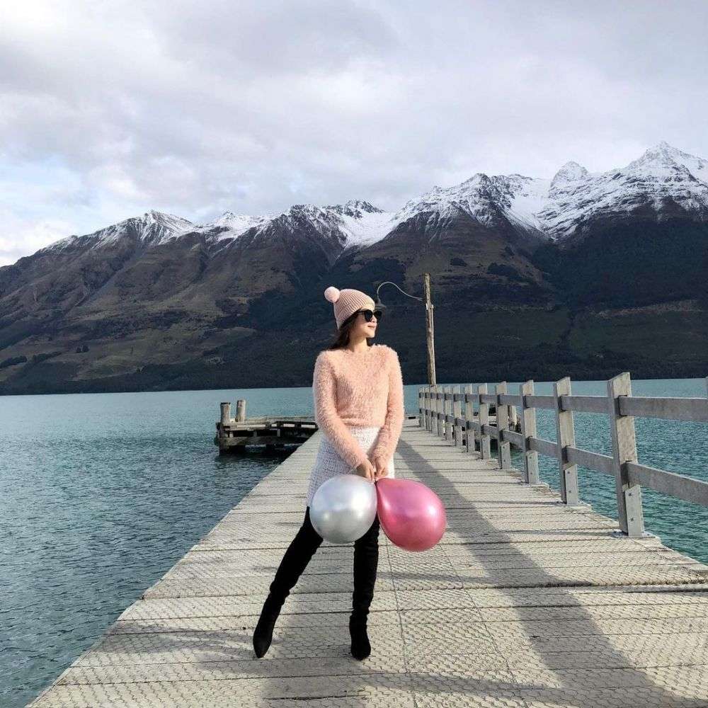 10 Foto Istri Enji Mantan Ayu Ting Ting, Cantik & Elegan Abis!