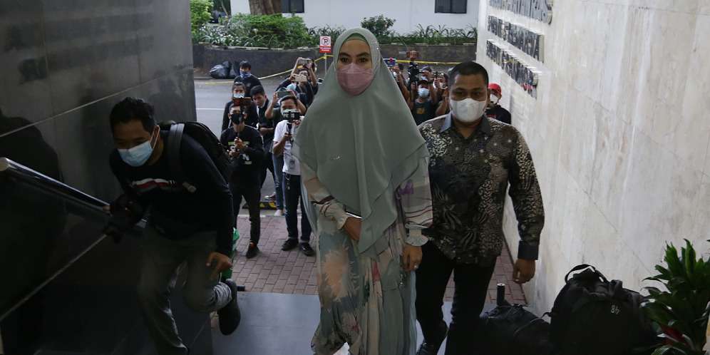 Kartika Putri Merasa Dipermainkan Dokter Richard Lee