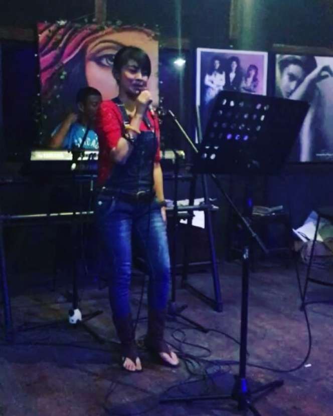 9 Potret Lawas Ika Kartika 'Bu Dosen’ di TOP, Bikin Terkejut!