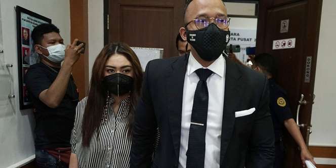 Permintaan Thalita Latief ke Dennis Lyla di Sidang Cerai  