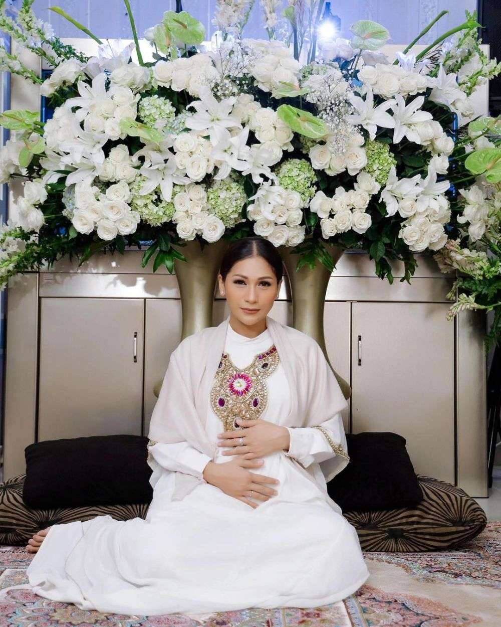 Tetap Semangat, 6 Seleb Ini Jalani Puasa Saat Hamil