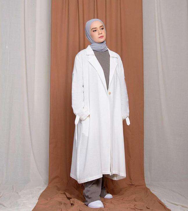 6 Gaya Pemotretan Putri Anne, Posenya Curi Perhatian Netizen!