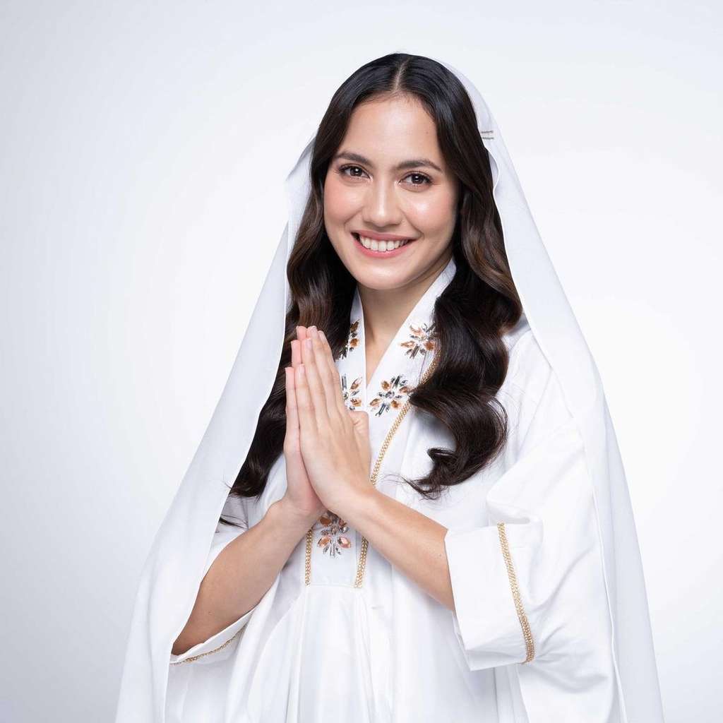 Potret 5 Artis Cantik Blasteran Jalani Ibadah Puasa