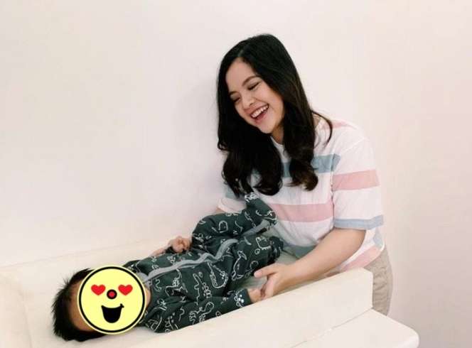 8 Selebriti yang Melahirkan di Momen Ramadan