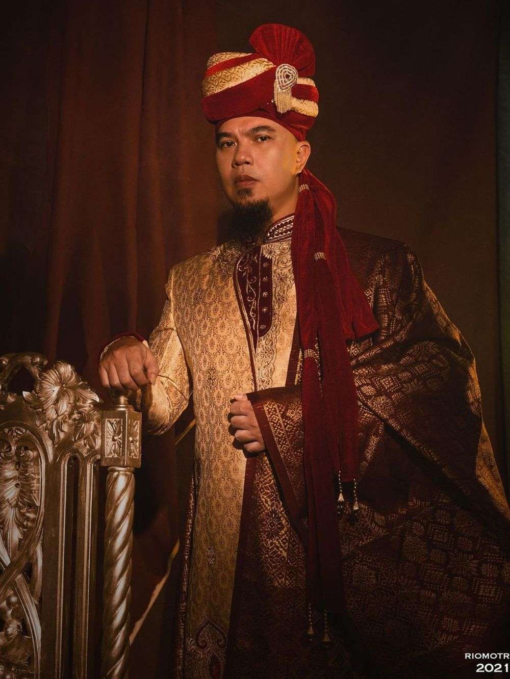 Gaya Pemotretan Ahmad Dhani dan Mulan Jameela, Bertema India