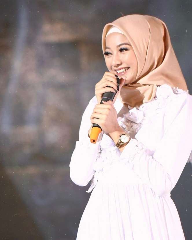 7 Pemain Ikatan Cinta Pakai Busana Muslim, Amanda Cantik Abis!