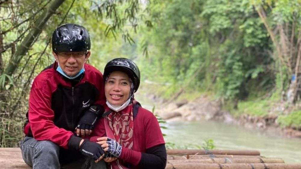 Momen Kompak Ustaz Kondang Bersama Istri, Bikin Baper!
