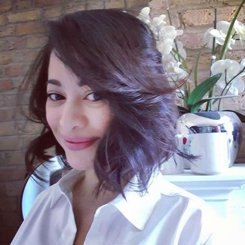 6 Potret Terbaru Angie Virgin, Ubah Gaya Rambut Usai 15 Tahun
