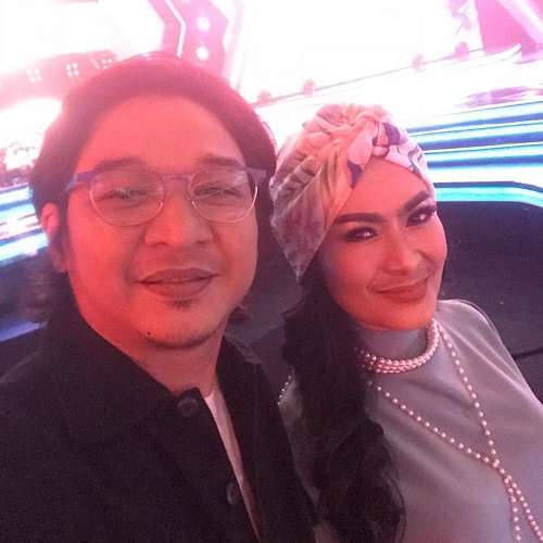 8 Potret Pasha Ungu dengan Rambut Gondrong, Bak Anak Band Muda