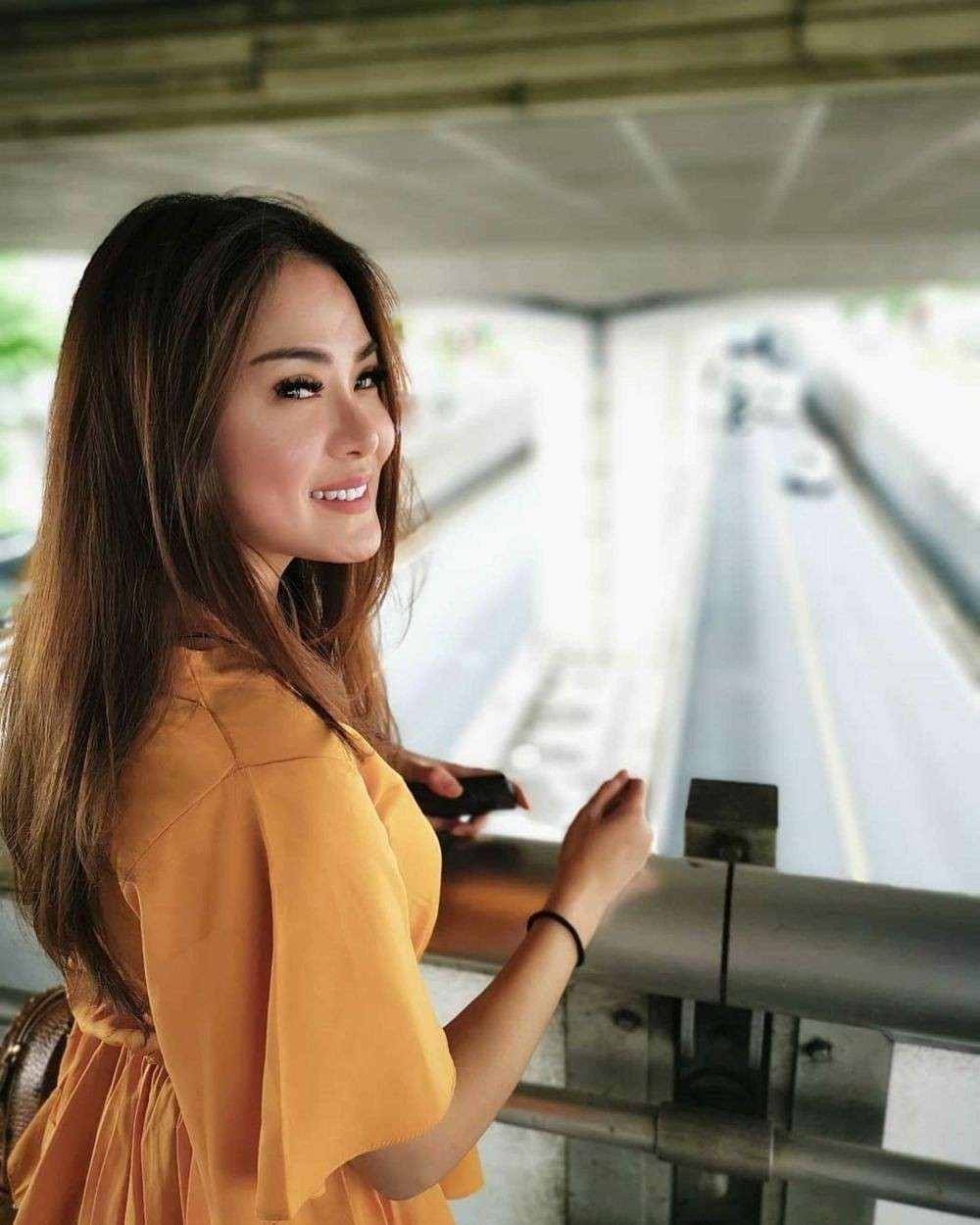 10 Potret Cantik Vegen Acni, Mantan Istri Kapten Vincent