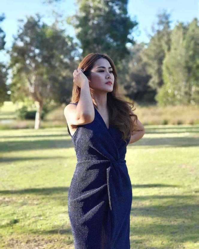 10 Potret Cantik Vegen Acni, Mantan Istri Kapten Vincent