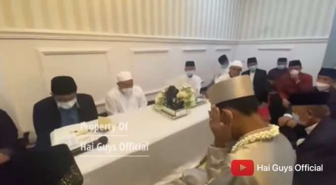 10 Potret Pernikahan Ustaz Abdul Somad dan Fatimah