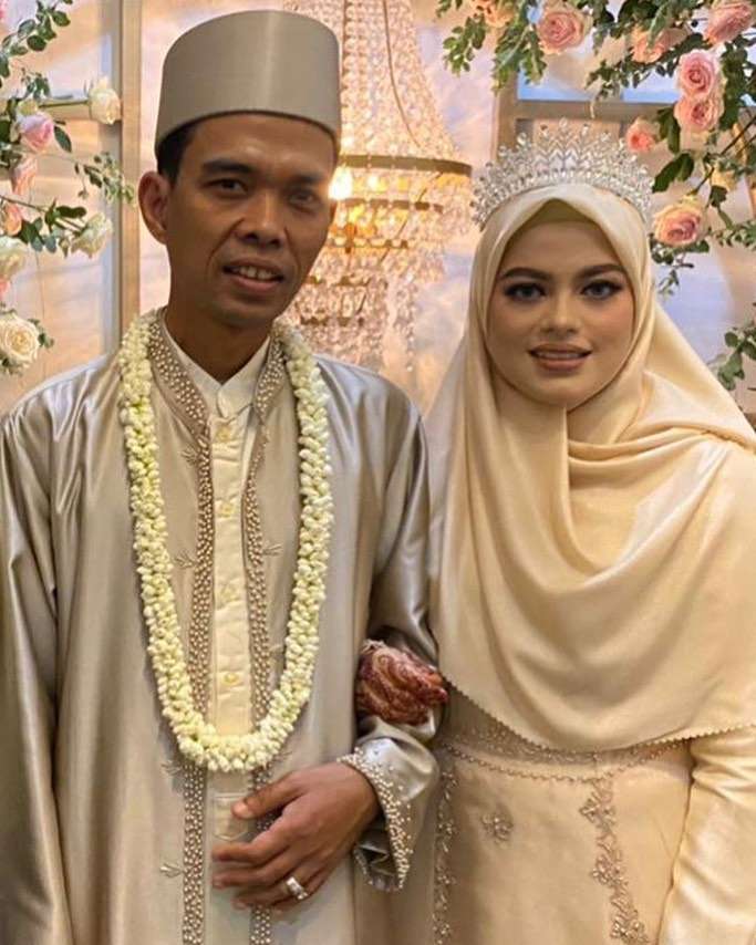 10 Potret Pernikahan Ustaz Abdul Somad dan Fatimah
