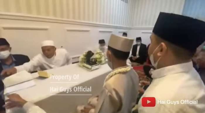 10 Potret Pernikahan Ustaz Abdul Somad dan Fatimah