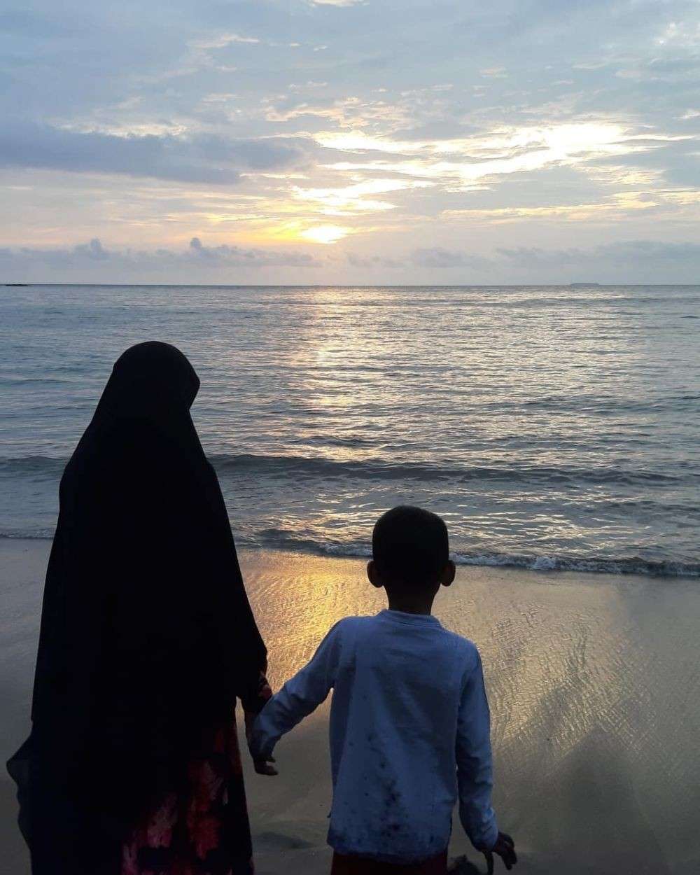10 Potret Mellya Juniarti, Mantan Istri Ustaz Abdul Somad