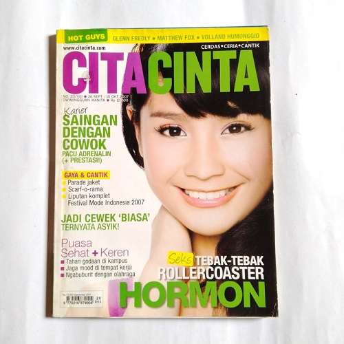 10 Potret Nagita Slavina Jadi Model Cover Majalah, Kian Cantik