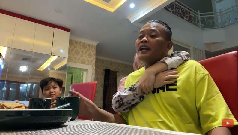 9 Momen Buka Puasa Sule-Nathalie Usai Pisah Rumah, Mesra Lagi!