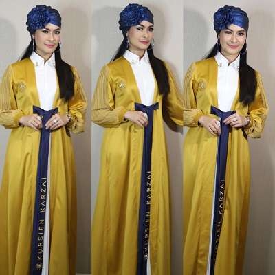 10 Foto Anggun Iis Dahlia Kenakan Kaftan & Turban, Modis Abis!