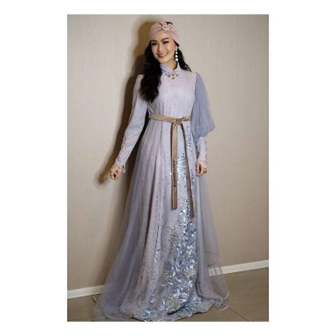 10 Foto Anggun Iis Dahlia Kenakan Kaftan & Turban, Modis Abis!