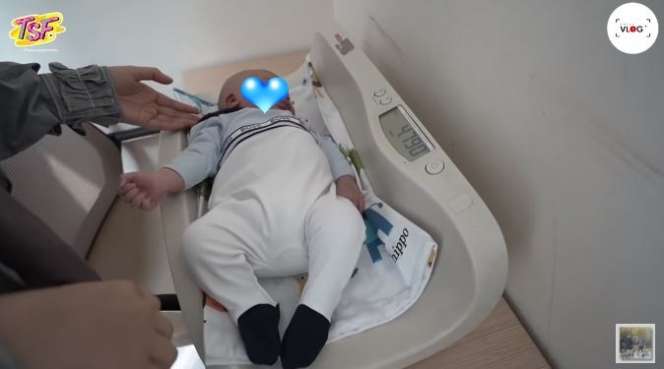 10 Momen Anak Zaskia Sungkar Disunat, Irwansyah Sempat Takut