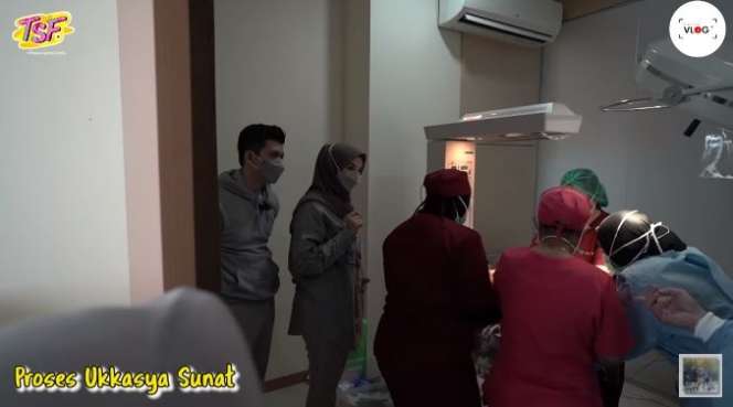 10 Momen Anak Zaskia Sungkar Disunat, Irwansyah Sempat Takut
