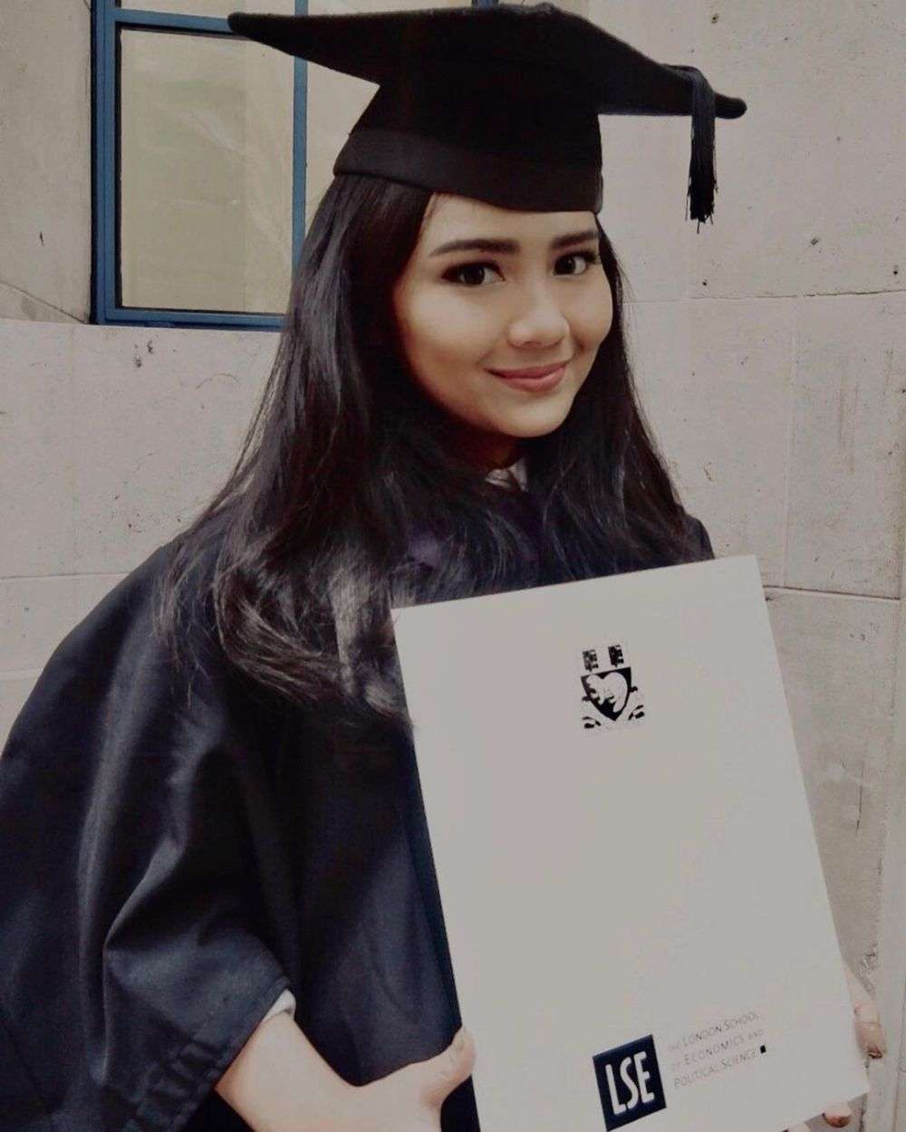 10 Potret Lawas Penyanyi Saat Wisuda, Nagita Elegan Abis!
