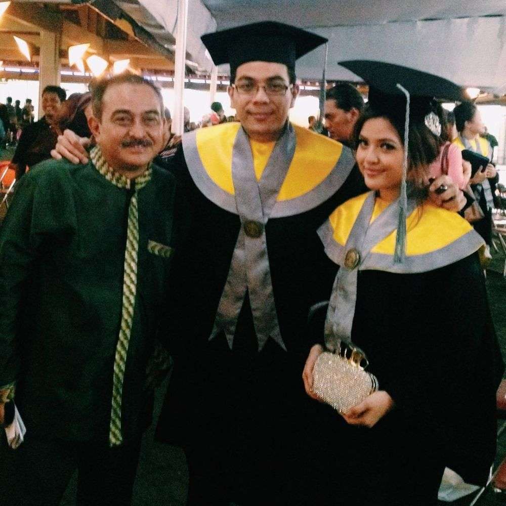 10 Potret Lawas Penyanyi Saat Wisuda, Nagita Elegan Abis!