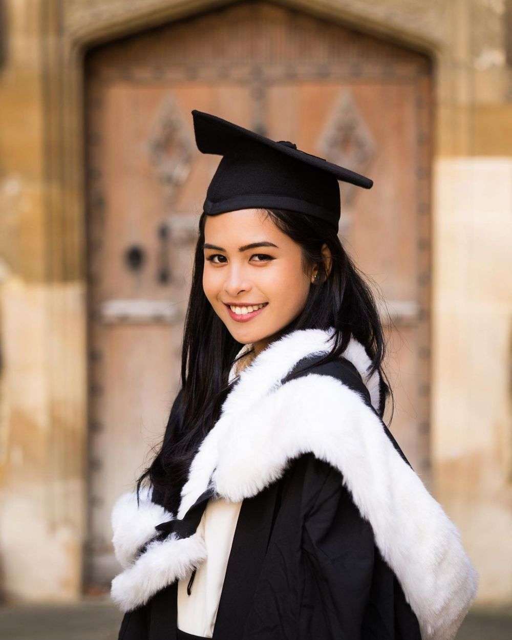 10 Potret Lawas Penyanyi Saat Wisuda, Nagita Elegan Abis!