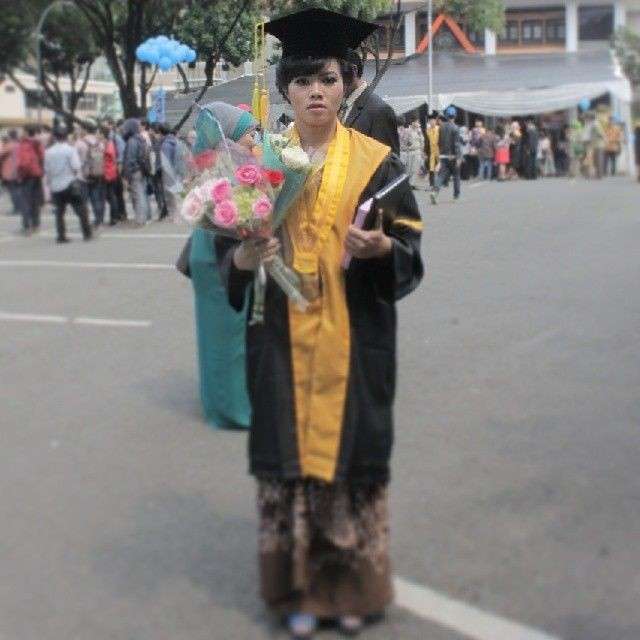 10 Potret Lawas Penyanyi Saat Wisuda, Nagita Elegan Abis!