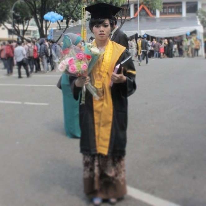 10 Potret Lawas Penyanyi Saat Wisuda, Nagita Elegan Abis!
