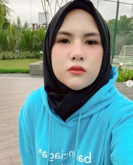 10 Potret Cantik Evelyn Nada Anjani, Makin Rajin Pakai Hijab