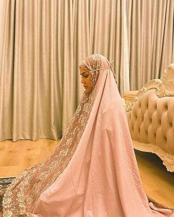 8 Unggahan DJ Katty Butterfly Rajin Ibadah di Bulan Ramadan