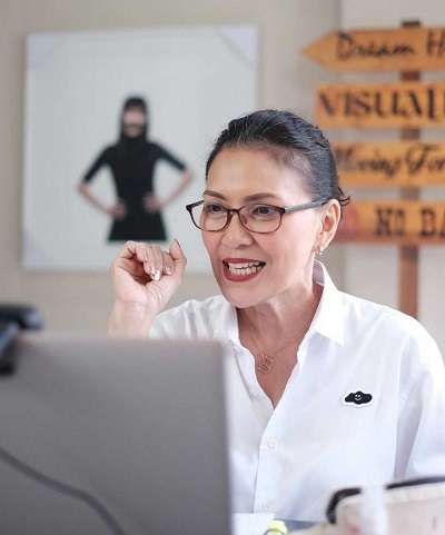 Potret 15 Seleb Tampak Awet Muda di Usia Lebih dari 50 Tahun