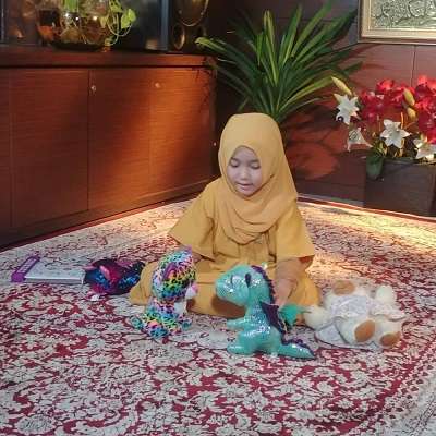 7 Potret Bilqis Putri Ayu Ting Ting Debut Jadi Presenter Cilik