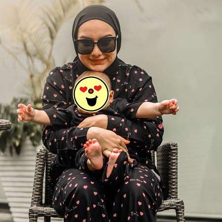 Potret 10 Seleb Cantik Kembaran Baju dengan Anak, Kompak!