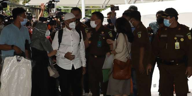 Potret Mark Sungkar Jadi Tahanan Kota