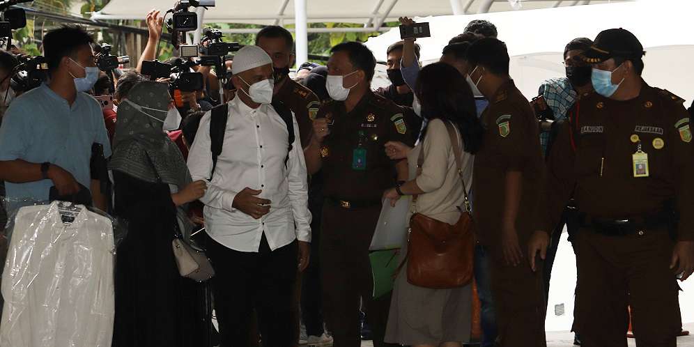 Potret Mark Sungkar Jadi Tahanan Kota