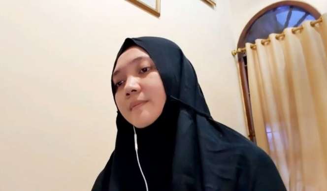 Mempesona, 7 Potret Sulis Penyanyi Religi Tanpa Makeup