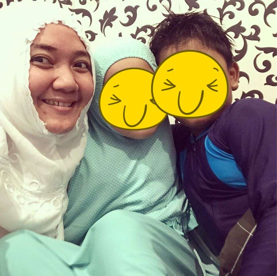 Mempesona, 7 Potret Sulis Penyanyi Religi Tanpa Makeup