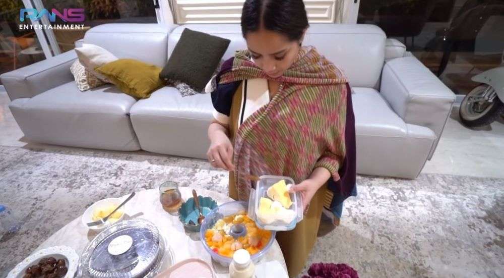 Nagita Slavina Masak Besar, Seharian Buat Ratusan Camilan
