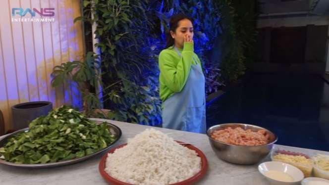 Nagita Slavina Masak Besar, Seharian Buat Ratusan Camilan