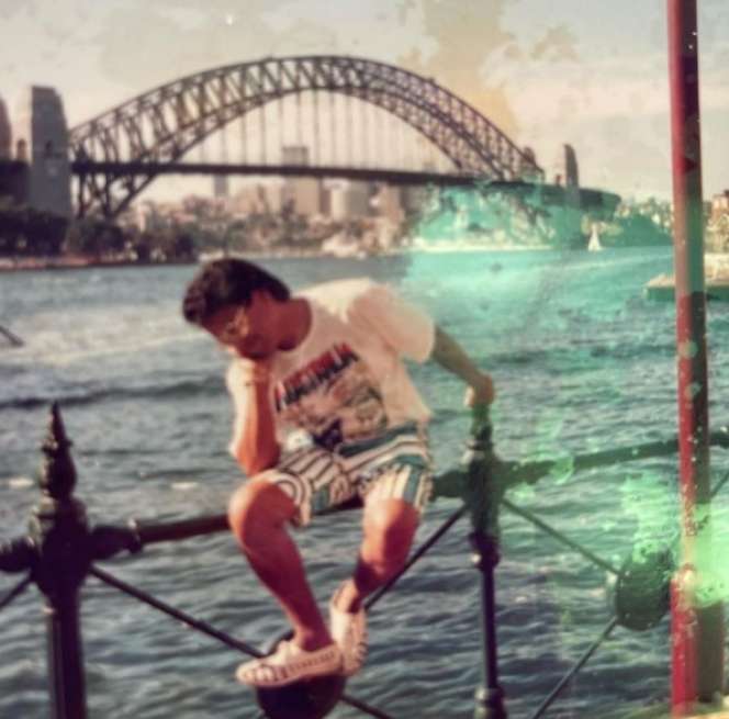 8 Foto Lawas Hotman Paris Saat Merantau di Sydney, Lugu Banget