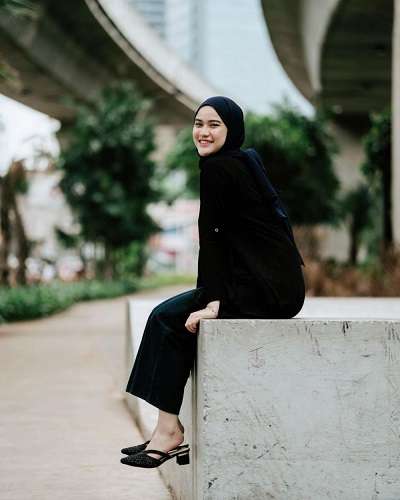 9 Potret Cantik Uty Bonita Eks Member JKT48 Tampil Berhijab